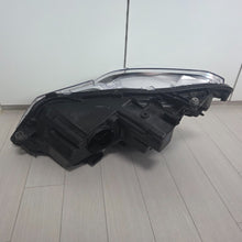 Load image into Gallery viewer, Mercedes-Benz W207 E200 E260 HID Xenon RIGHT headlight OEM GENUINE A2078200259