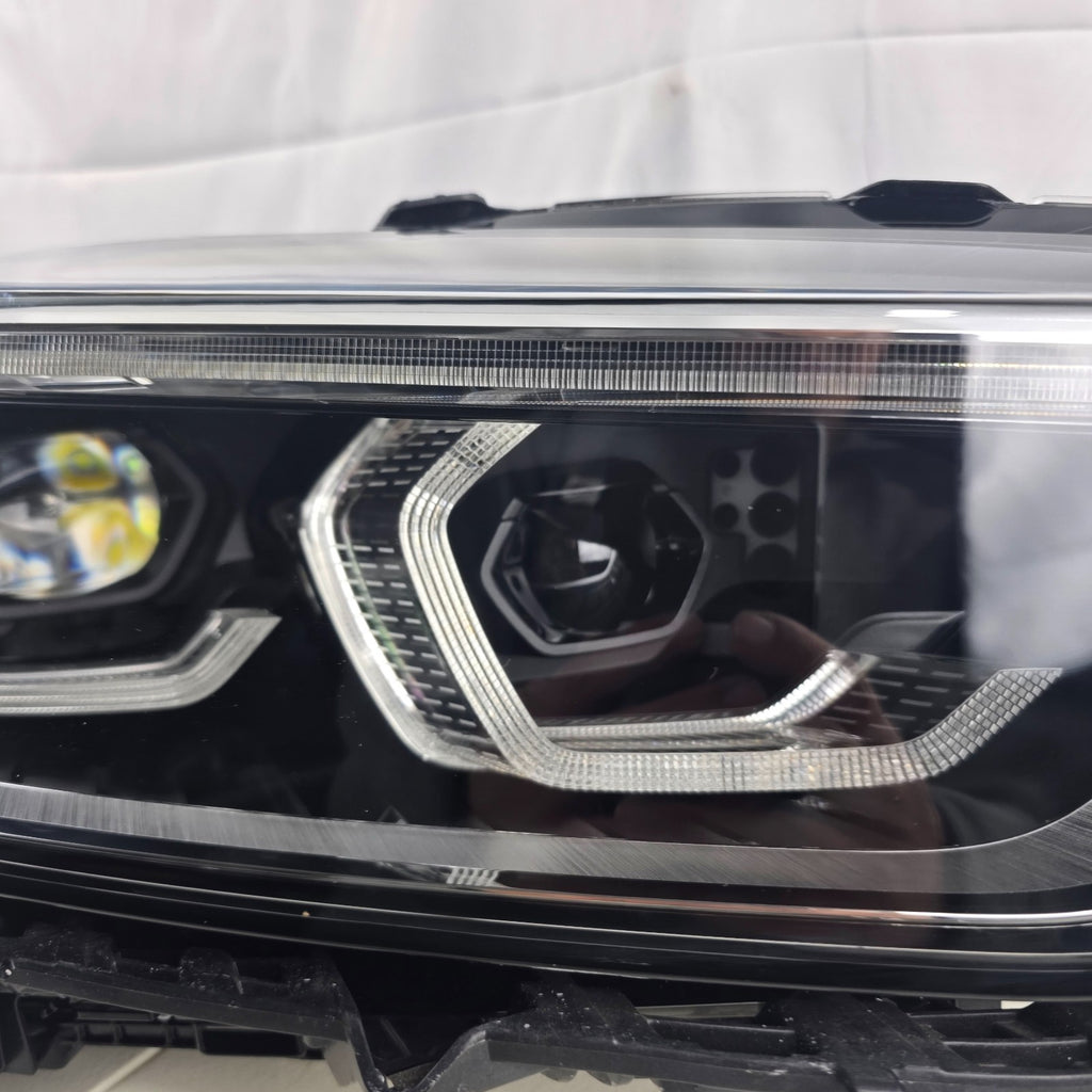 🚗🚗 BMW 1 Series F40 LED Headlight RIGHT USED OEM GENUINE 9482808