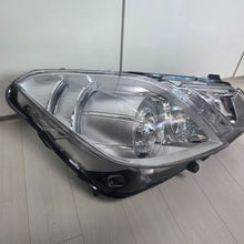 Load image into Gallery viewer, Mercedes-Benz W207 E200 E260 HID Xenon RIGHT headlight OEM GENUINE A2078200259