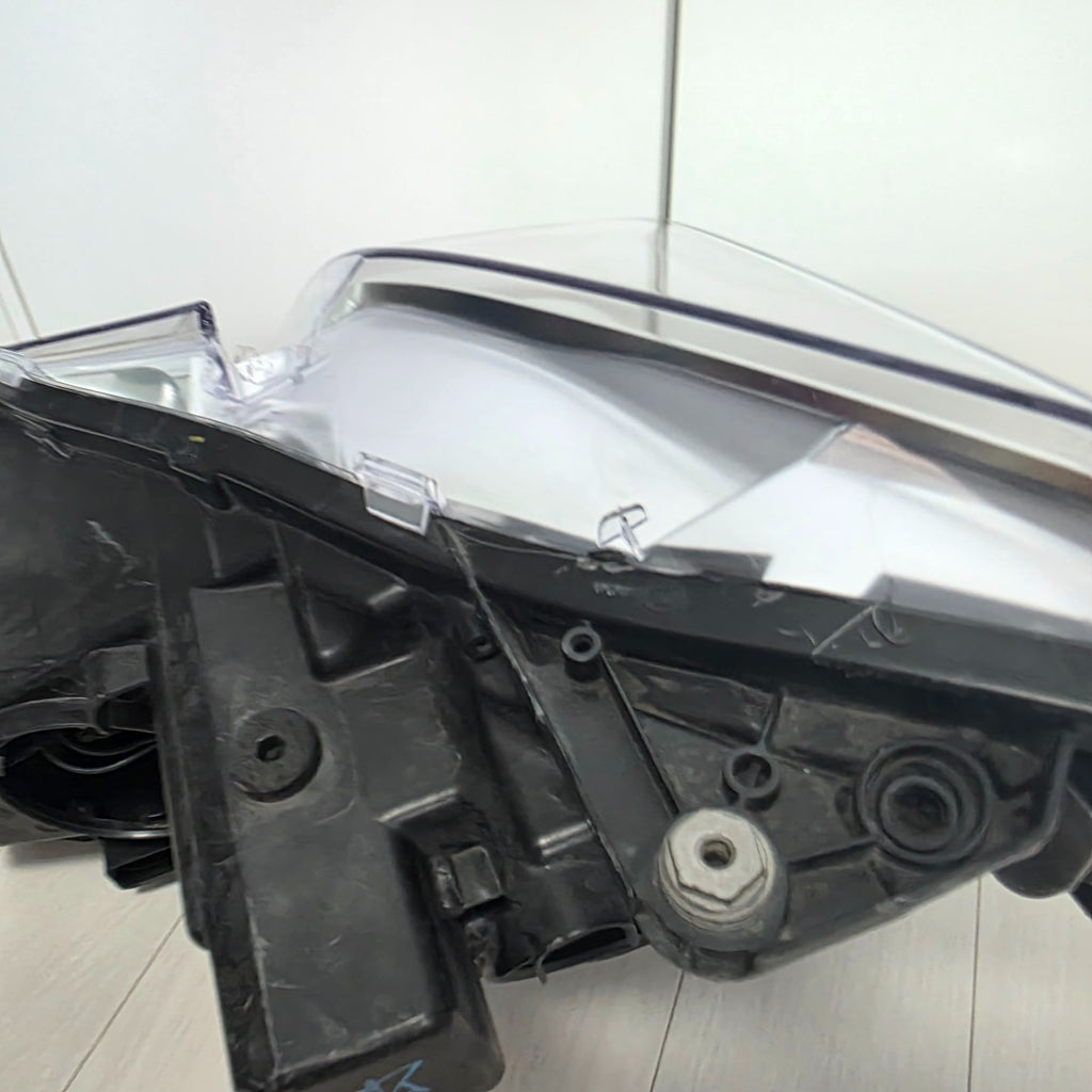 Mercedes-Benz W207 E200 E260 HID Xenon RIGHT headlight OEM GENUINE A2078200259