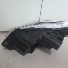 Load image into Gallery viewer, Mercedes-Benz W207 E200 E260 HID Xenon RIGHT headlight OEM GENUINE A2078200259