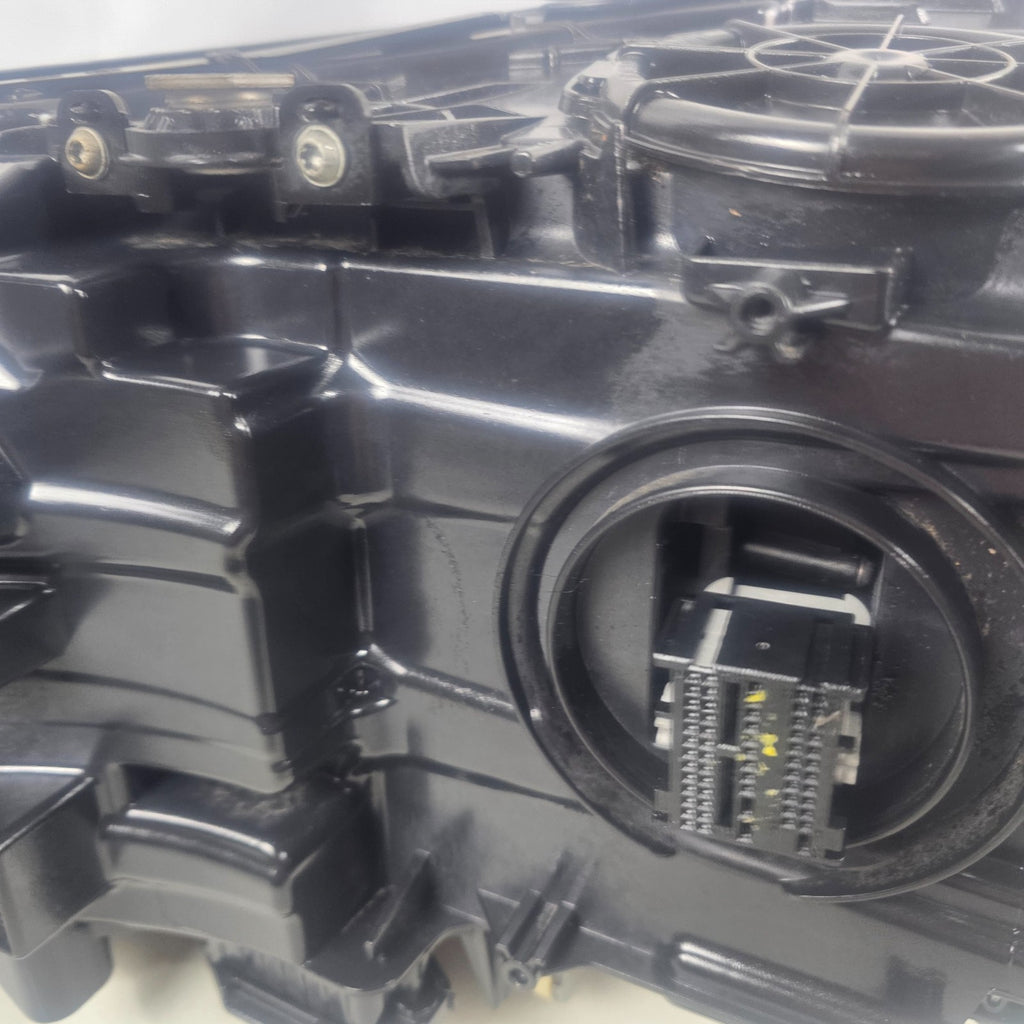 🚗 BMW 7 Series G11, G12 Laser Headlight RIGHT USED OEM GENUINE 7465606