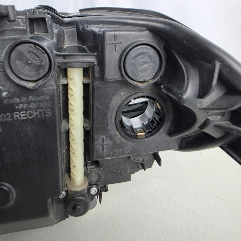 🚗  BMW 5 Series G30, G31 LED Headlight RIGHT OEM GENUINE 8499112