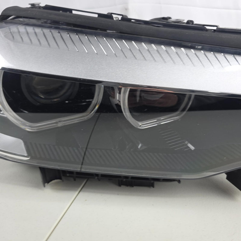 🚗  BMW 5 Series G30, G31 LED Headlight RIGHT OEM GENUINE 8499112